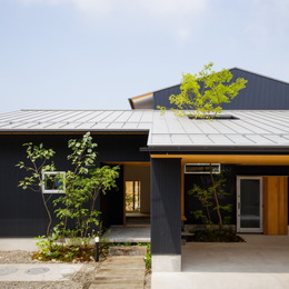 『森の中のコートハウス』in津山市東一宮メイン画像