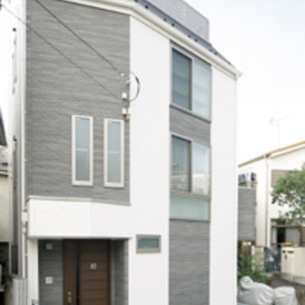 「屋上と地下がある家」サムネイル画像